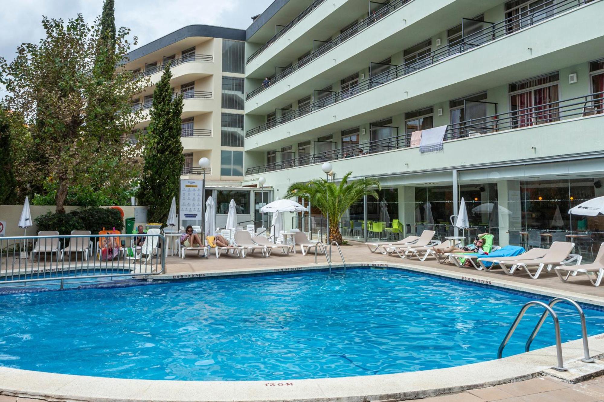 Medplaya Aparthotel Esmeraldas ตอสซาเดมาร์ ภายนอก รูปภาพ
